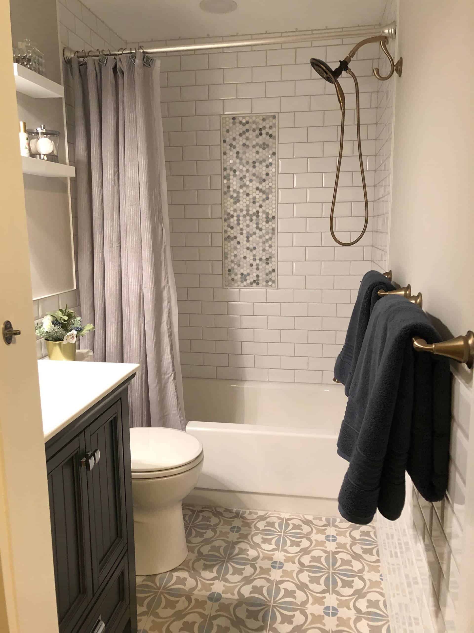 28 Small Bathroom Ideas with Bathtubs for 2021 - 03 Small Bathroom Showers Decorsnob 1
