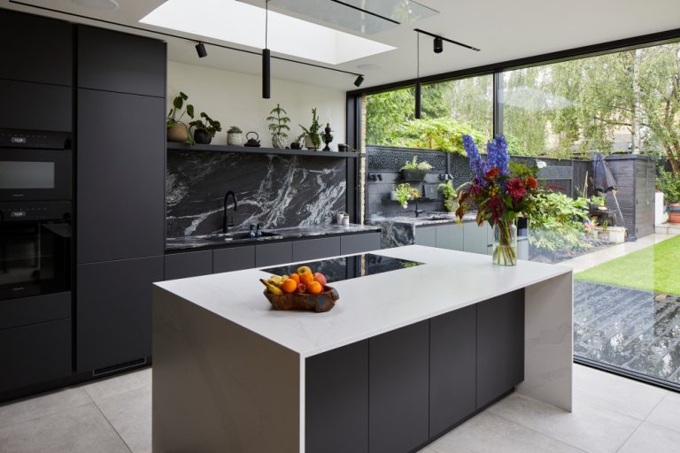 Black Kitchen Cabinets: A Good or Bad Idea? - Decor Snob