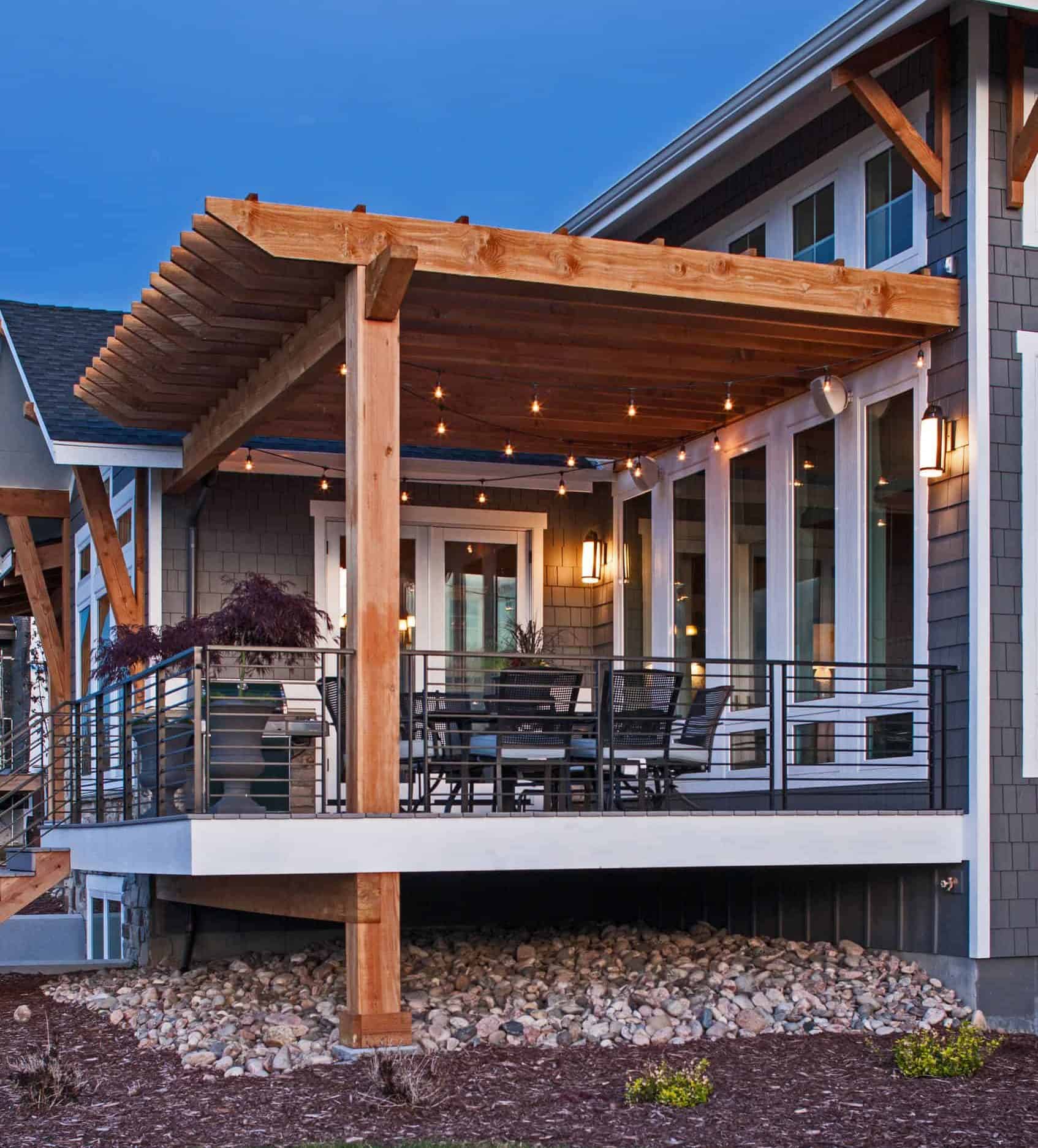 40+ Deck Railing Ideas for a Modern Outdoor Space [PHOTOS]