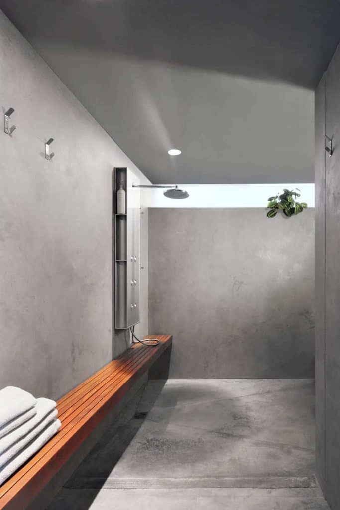 Ultra-minimal Concrete Open Shower