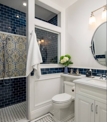 Should Bathroom Backsplash Match Countertop? - Decor Snob