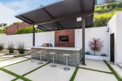 Outdoor TVs: Should you Buy an Outdoor TV? - Decor Snob